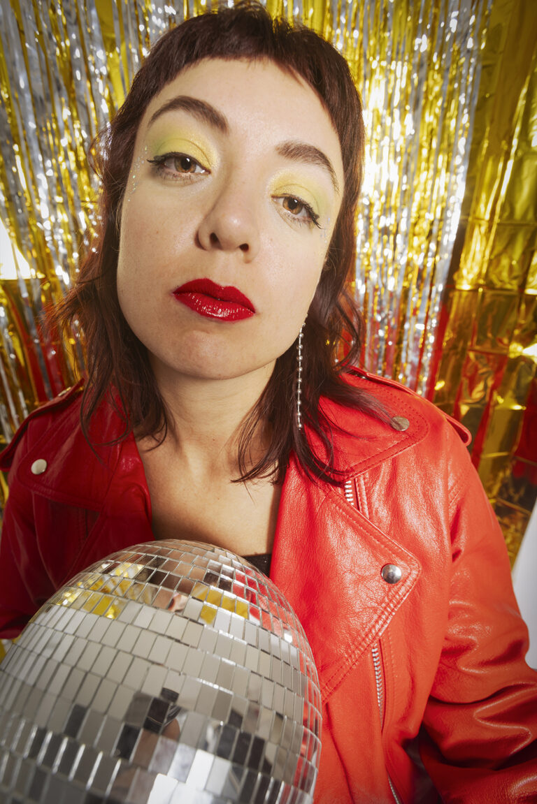 Zillions Magazine – Alix Of Tomorrow Cuts Through The Chaos With Ethereal Anthem “Noise”